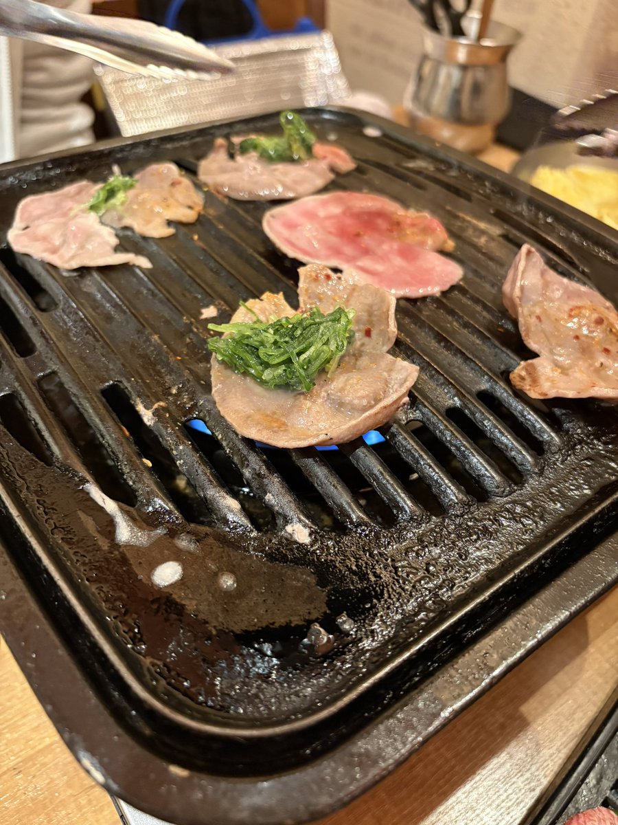fff25376696's tweet photo. 梅田で焼肉食べて帰ります！！ https://t.co/UCYJgQmd3E