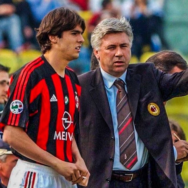 MilanUpdate's tweet photo. Kesan Pertama Carlo Ancelotti Terhadap Kaka

"Kaka tiba di Bandara Malpensa dan saya langsung memegang kepala dengan kedua tangan: Ia berkacamata, rambut tersisir rapi, dan memiliki wajah seorang anak baik-baik."

"Ia hanya kekurangan buku sekolah dan camilan. Ya Tuhan, kita baru saja merekrut seorang mahasiswa. Kaka sama sekali tidak terlihat seperti pesepak bola Brasil; ia justru mengingatkan saya pada seorang Saksi Yehuwa."

"Moggi mulai melontarkan sindiran: 'Dengan nama seperti itu, kariernya di Italia akan berakhir. Di Juventus kami semua sedang sembelit. Kami tidak akan membayar untuk seorang Kaka.'"

"Kemudian, ia melangkah ke lapangan meski masih dalam kondisi jet lag: seolah pintu surga terbuka. Dengan bola di kakinya, ia tampil sangat luar biasa. Saya terdiam karena kehilangan kata-kata. Tidak ada kata yang mampu melukiskan apa yang saya saksikan saat itu."

"Sosok yang saya kira Saksi Yehuwa tersebut ternyata adalah seseorang yang berbicara langsung dengan Tuhan. Dan saya yakin, dalam salah satu percakapan itu, mereka membahas tentang sepak bola."

"Dalam tantangan pertamanya di sesi latihan sebagai pemain Milan, Kaka berhadapan dengan Gattuso yang memberinya benturan bahu yang sangat keras, namun Kaka bahkan tidak kehilangan bola. Rino, dengan caranya sendiri dalam menyemangati rekan setim baru, berkata: 'B***ngan'."

"Lalu, setelah mempertahankan bola, Kaka melepaskan umpan sejauh 30 yard yang bahkan mengejutkan Nesta hingga ia tidak mampu memotongnya."

"Di setiap akhir sesi latihan, Adriano Galliani dan saya selalu berbicara melalui telepon agar saya dapat melaporkan perkembangan yang terjadi, lalu mendengar pendapatnya."

"Hari itu saya meneleponnya: 'Tuan Galliani, saya punya kabar untuk Anda'. 'Baik atau buruk?' 'Baik. Sangat baik'. 'Carletto, apakah Anda akan mengundurkan diri?' 'Tidak, saya bertahan, karena kita baru saja merekrut seorang fenomena'."

[Sumber: Biografi Carlo Ancelotti Preferisco la Coppa]
