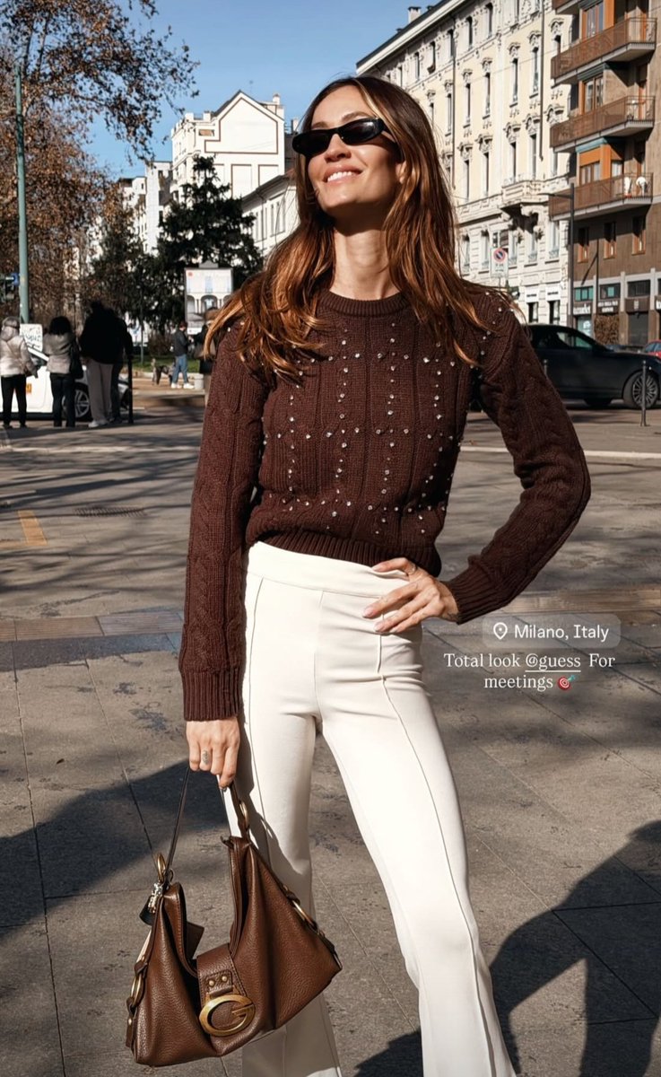 La bellissima a Milano 🤎☀️
#Helevier