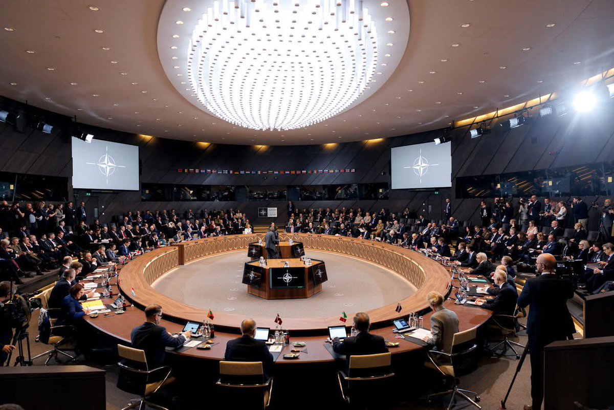 🇪🇺 In Brussels, 🇱🇹 Minister Robertas Kaunas took part in the NATO Defence Ministers’ meeting and the 33rd 🇺🇦 Defence Contact Group.

🇱🇹 military support to 🇺🇦 has exceeded $1B, with $265M allocated this year for air defence, Ukrainian drones, &amp; long-range artillery ammunition.