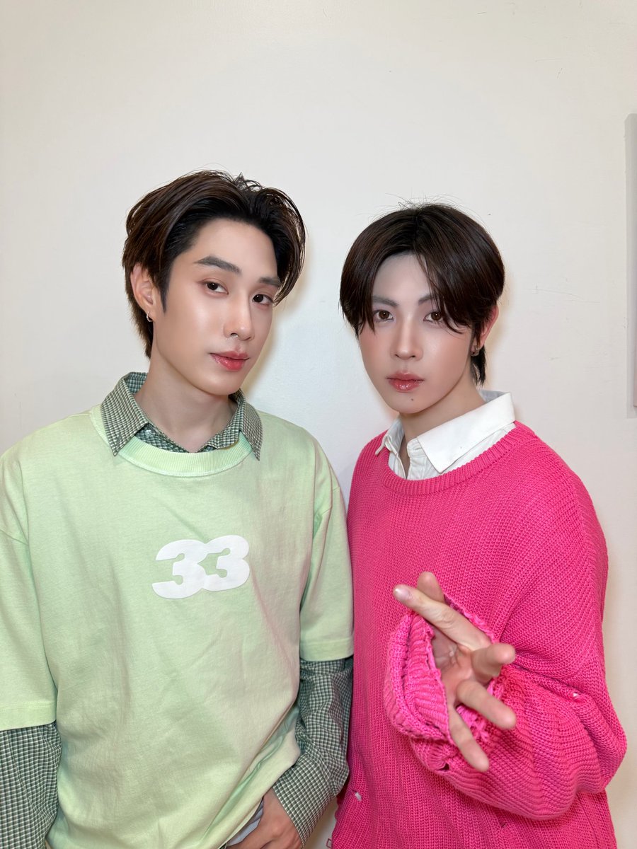 พบกับ “เติ้ล” <a href="/TLE_mtm/">TLE.MTM</a> และ “เฟิร์สวัน” <a href="/firstone_wnk/">FirstOne</a> ได้ใน Elite Care Let's Clean Let's Love with TleFirstOne ✨️

รับชม Live ได้ทาง
🔗 : vt.tiktok.com/ZS9JXRcy72qpb-…

#EliteCareLivexTleFirstone