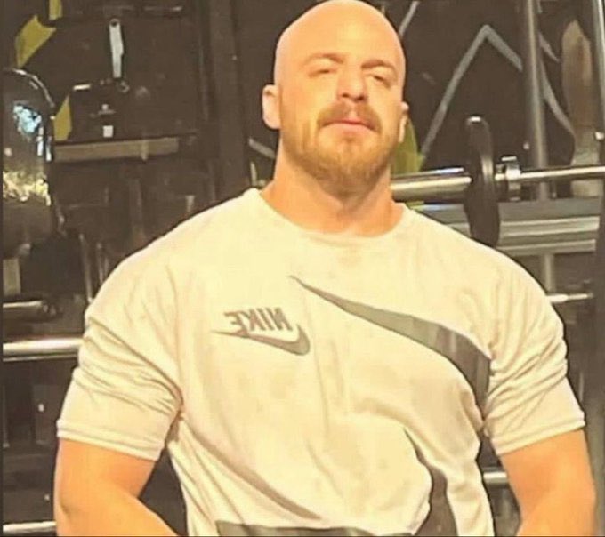 نورماه tweet media