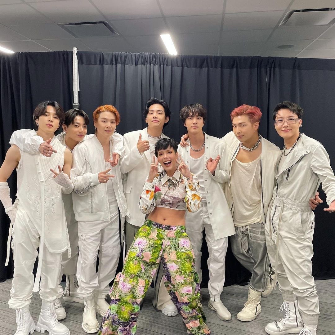 #HALSEY about #BTS via GQ MAGAZINE : "They have all had such unique solo journeys that truly reflect their individual style and strengths, I wasn't surprised, necessarily, but really impressed with how tastefully their solo work was handled. I think the most exciting thing about