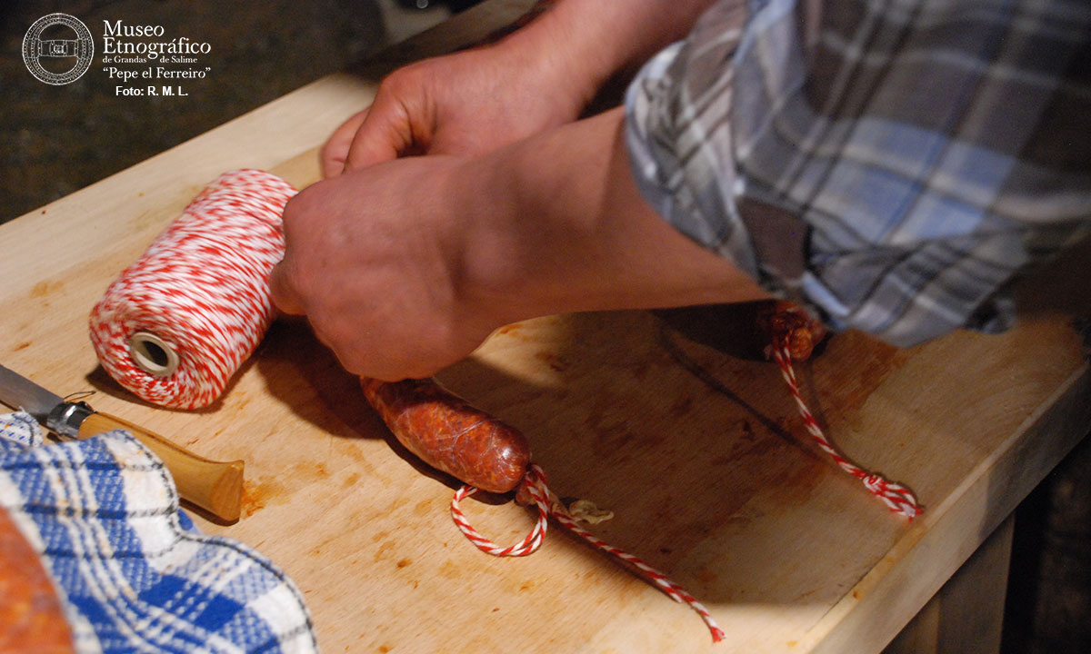 ❗Recuerda que este sábado, a partir de las 11:00 horas, celebramos con la Asociación de Amigos del Museo una jornada para conocer las labores en torno a la matanza del cerdo este sábado

ℹ️ museodegrandas.es/la-matanza-en-…