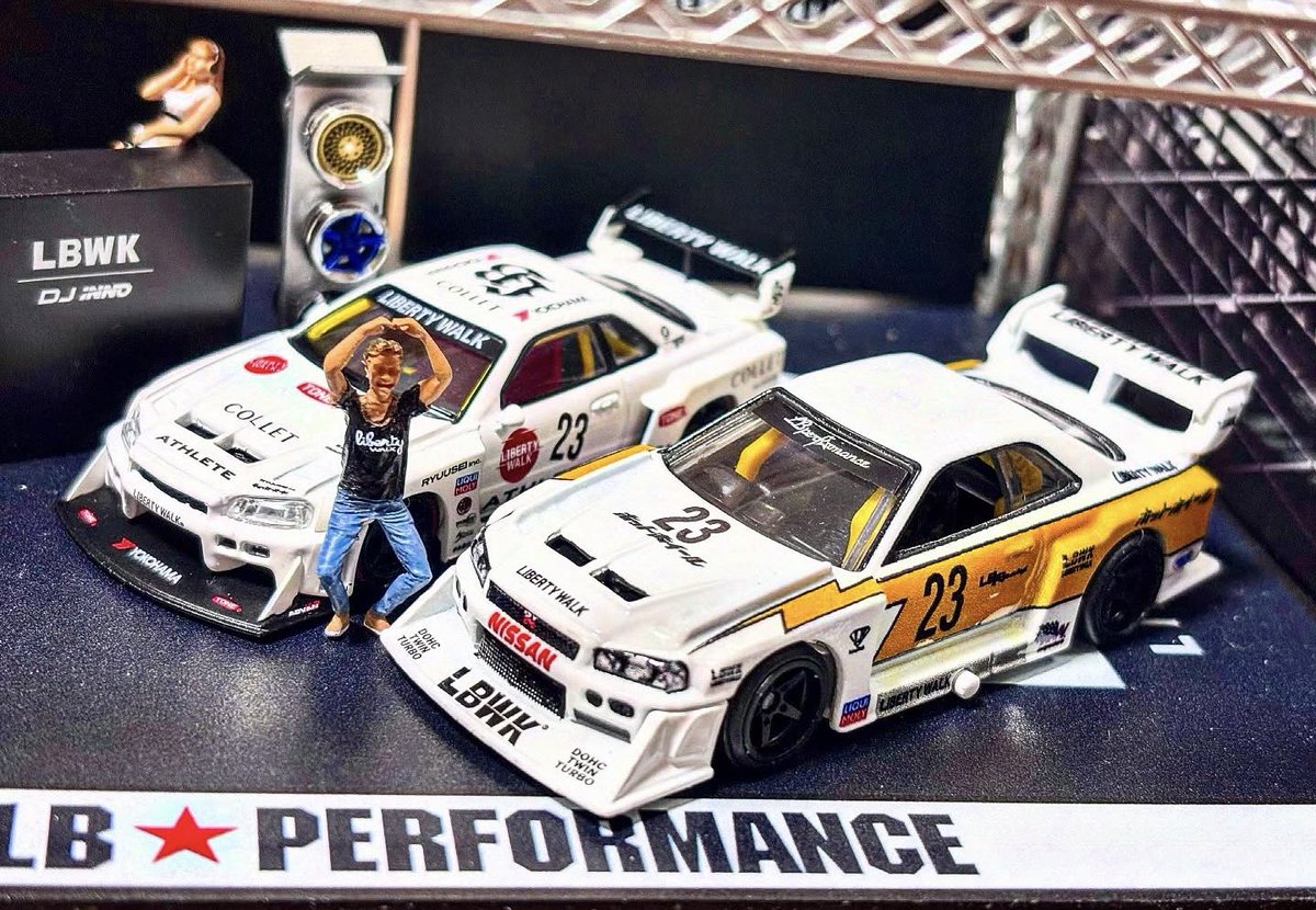 hirukaranomeru's tweet image. 日産・スカイラインGT-R LB-ER34 Super Silhouette ATHLETE/COLLET

オートメッセで購入した一台
遂にminiGTのシルエットに手を出してしまいました🫣
さすがのクオリティ👍
思わずずっと見てられます🥰
ホットウィールでもこれ出してくれんかなぁ🫣

#miniGT
#ミニカー
#ジオラマ
#NISSAN
#libertywalk