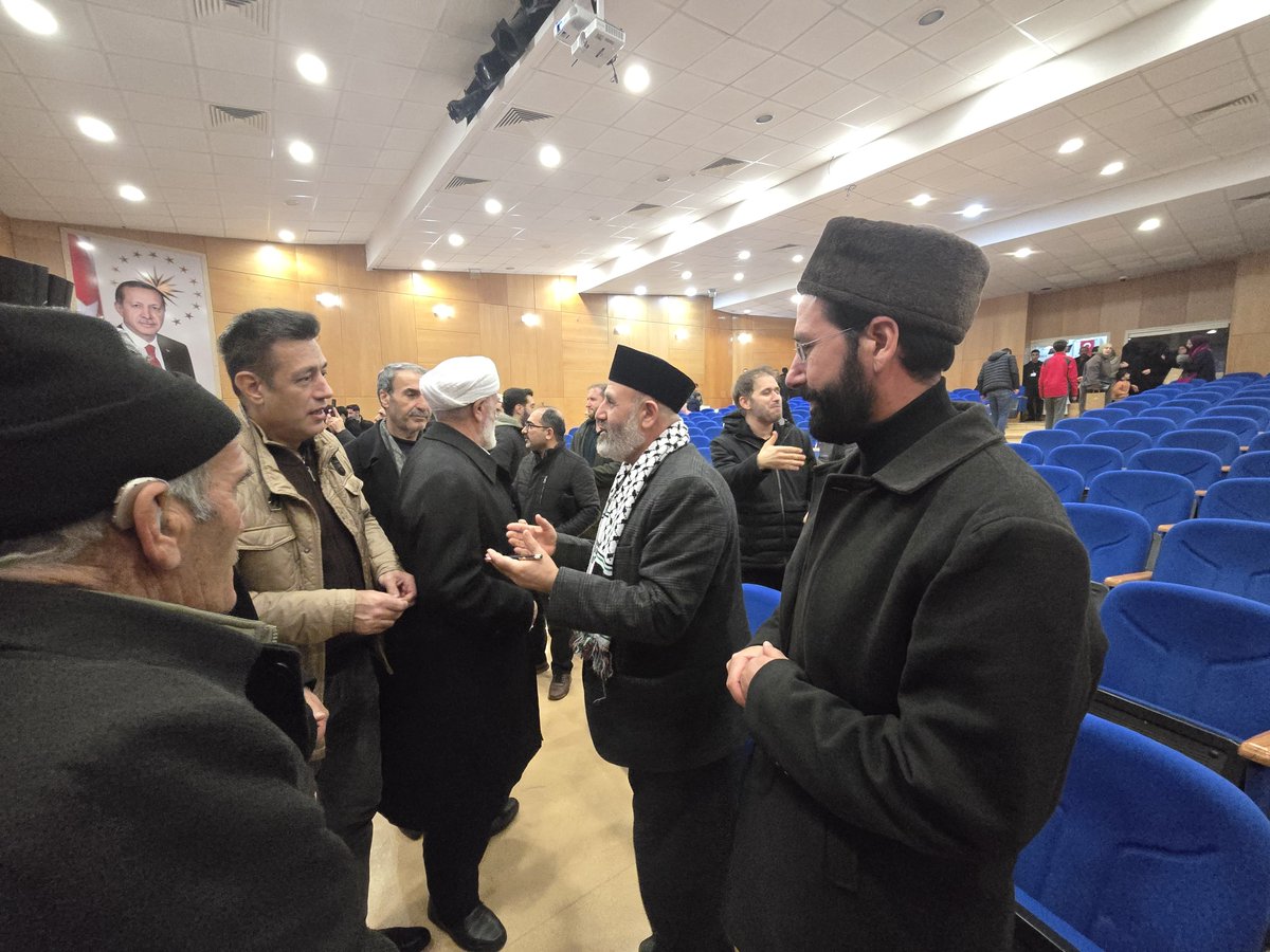 Başkanımız Dr. Nevvaf Tekruri, Bingöl Üniversitesi İlahiyat Fakültesi ve bünyesindeki Arapça Gönüllüleri Kulübü tarafından düzenlenen “Şubat Ayı Şehadet Ayı” programına katılarak, şehadet bilinci, ümmetin ortak hafızası ve Filistin davasının güncel durumu üzerine önemli