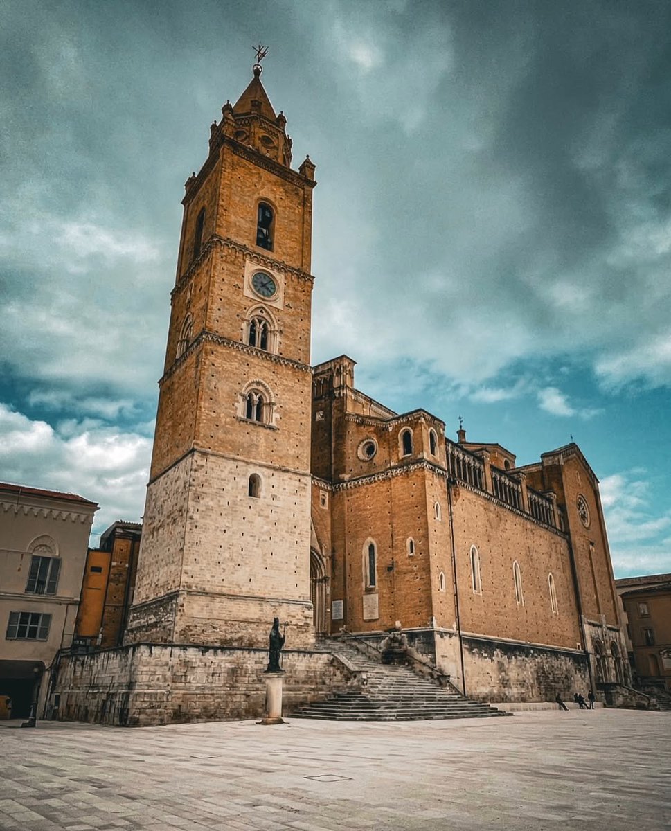 YourAbruzzo's tweet image. #Chieti, antica #Teate, museo a cielo aperto dell’#abruzzo: storia italica e romana tra #Maiella e #Adriatico!
👉shorturl.at/E17HA
📸IG damiano_natale
#viaggioinabruzzo