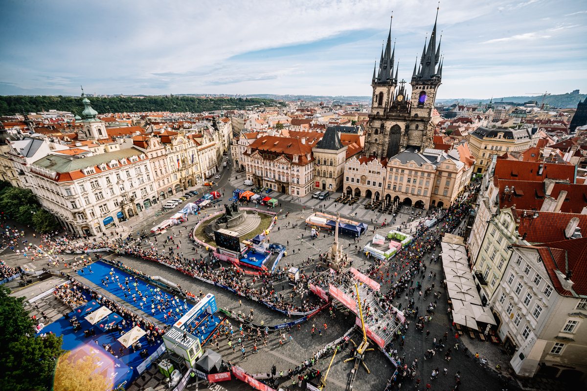 realbuzz tweet media