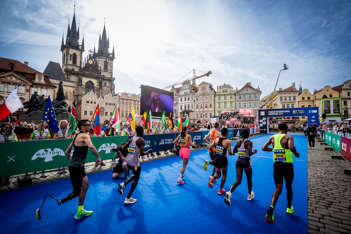 realbuzz tweet media