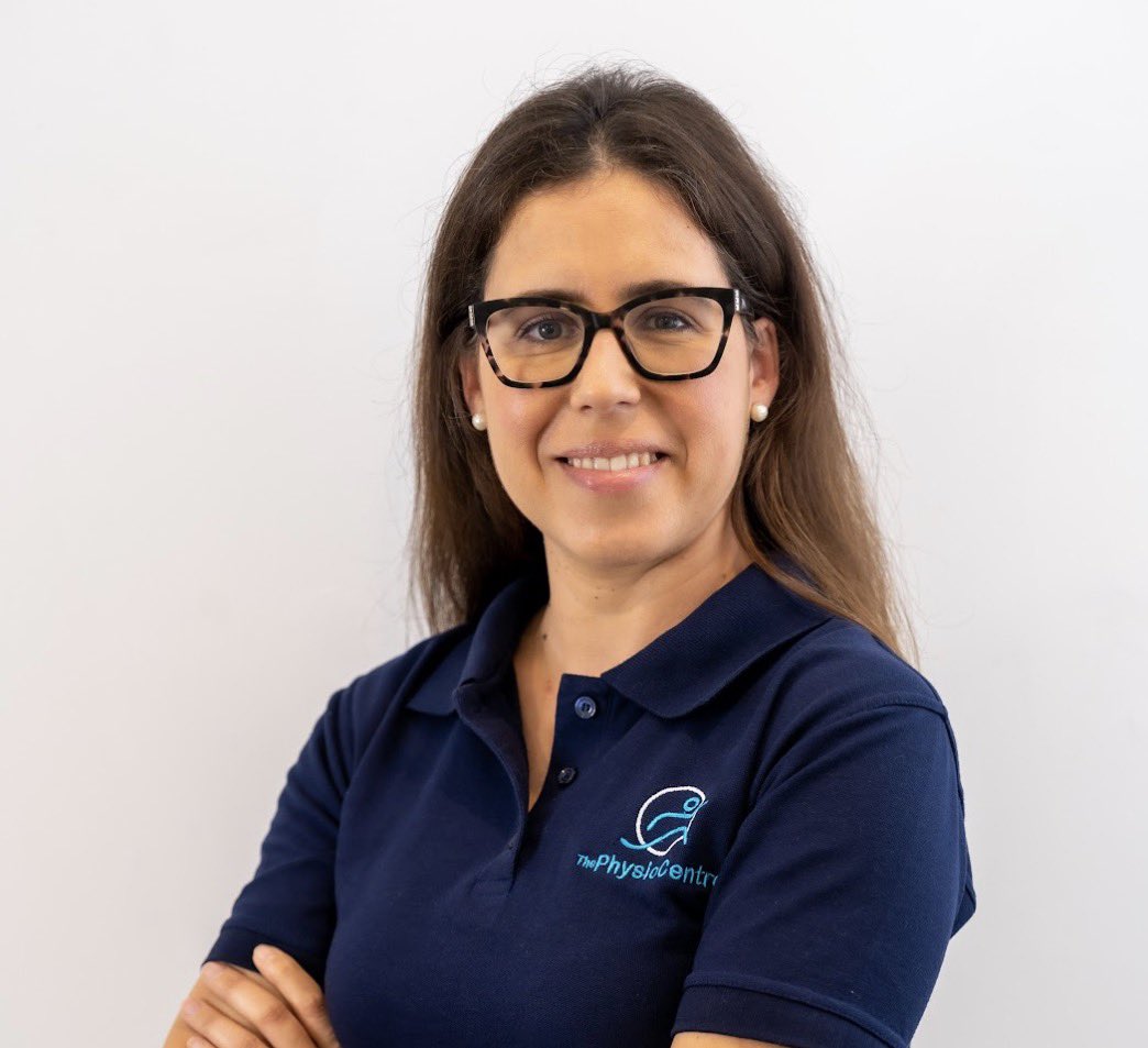 physiocentre's tweet photo. 2025 was a difficult year for many, and we were no exception
With the new year, brings a new start for us, and we’re filling up our bucket with Andreia Longo, an experienced MSK Physio from Portugal!
We’re feeling very lucky to have her , and so will you https://t.co/hdBfXr7Fjb https://t.co/BwVJaacm4x