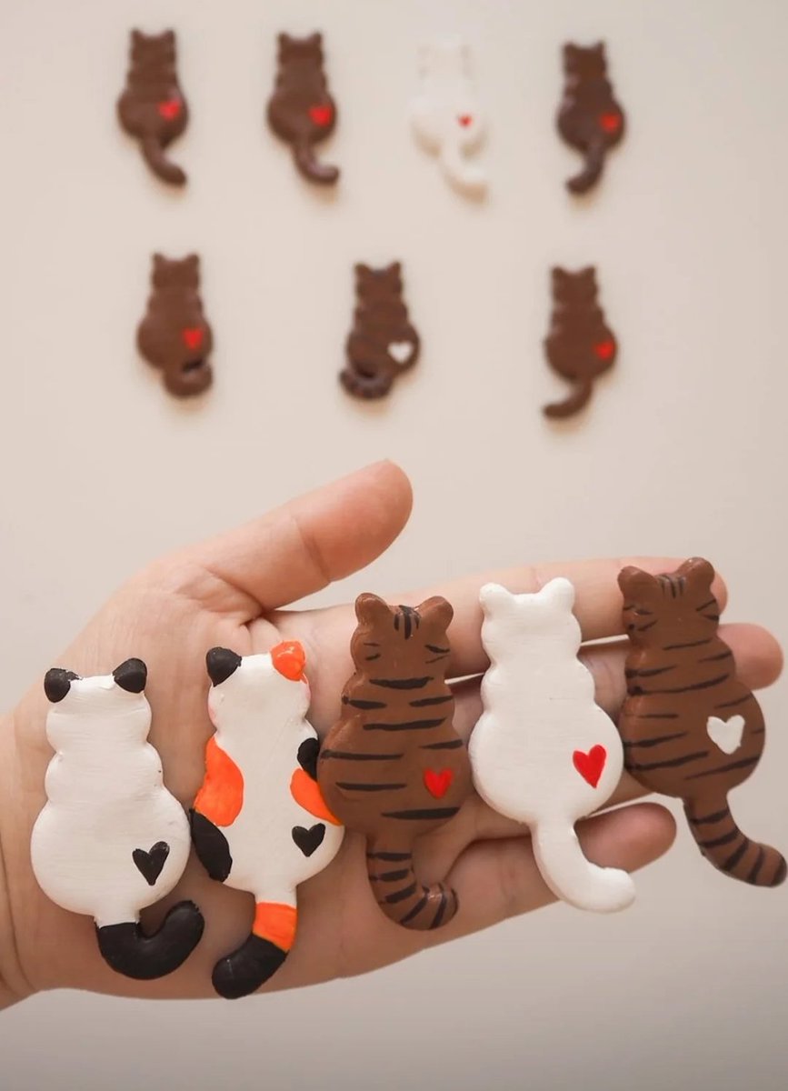 Mi amiga Cristina hace estos preciosos imanes para comprar la comida de los callejeritos. También los hace personalizados😍 contacto por dm o bien en Instagram instagram.com/creativitywith… también tiene una lista de Amazon por si queréis echarle una manito 😍