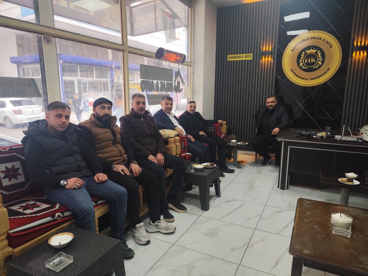 İlçe Başkanımız Süleyman Elgün öncülüğünde, Başkan Yardımcımız Mehmet Özbek koordinesinde, Eyyüp Nebi Mahalle Başkanımız Mehmet Karakuşlu ve mahalle yönetimimizle mahalle toplantımızı gerçekleştirdik. 

Birlik ve beraberlik içinde çalışmaya devam ediyoruz.”

#SüleymanElgün