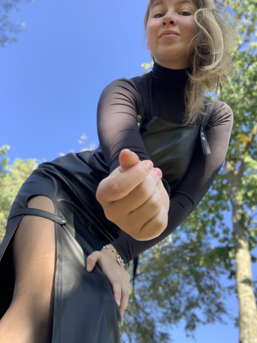 AnaFindom88's tweet photo. Keep working. Take part-time jobs as a courier. Give me the money every day. I'm planning a trip to another country, which you will pay for me)

domination fetish foot boot feet fin dom https://t.co/KDmGxOgV46