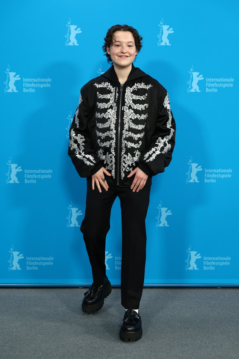 Deadline tweet media