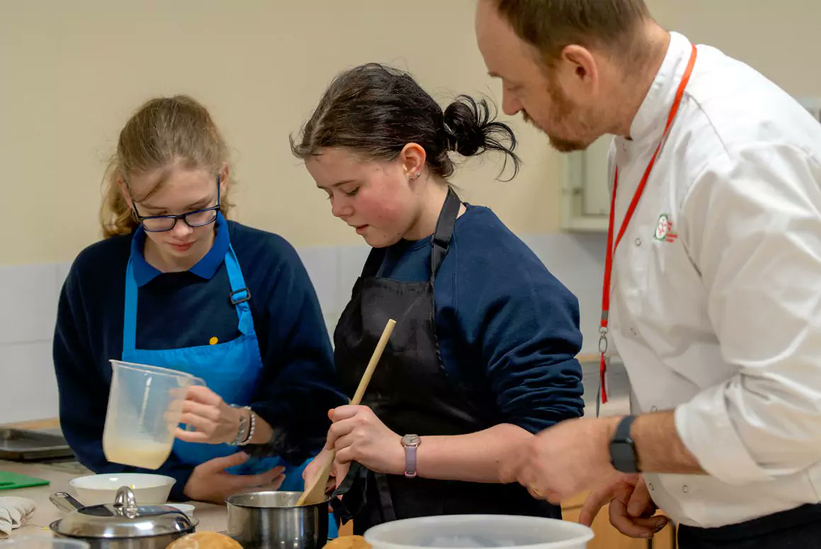 WelshCountry's tweet image. Cookery Skills Workshop Video Shared with Schools Across Wales

Read full story: welshcountry.co.uk/cookery-skills…

@CTCwbl  #cambriantraining #employmenttraining #skillstraining #welshfoodanddrink #foodanddrinkwales #foodanddrink