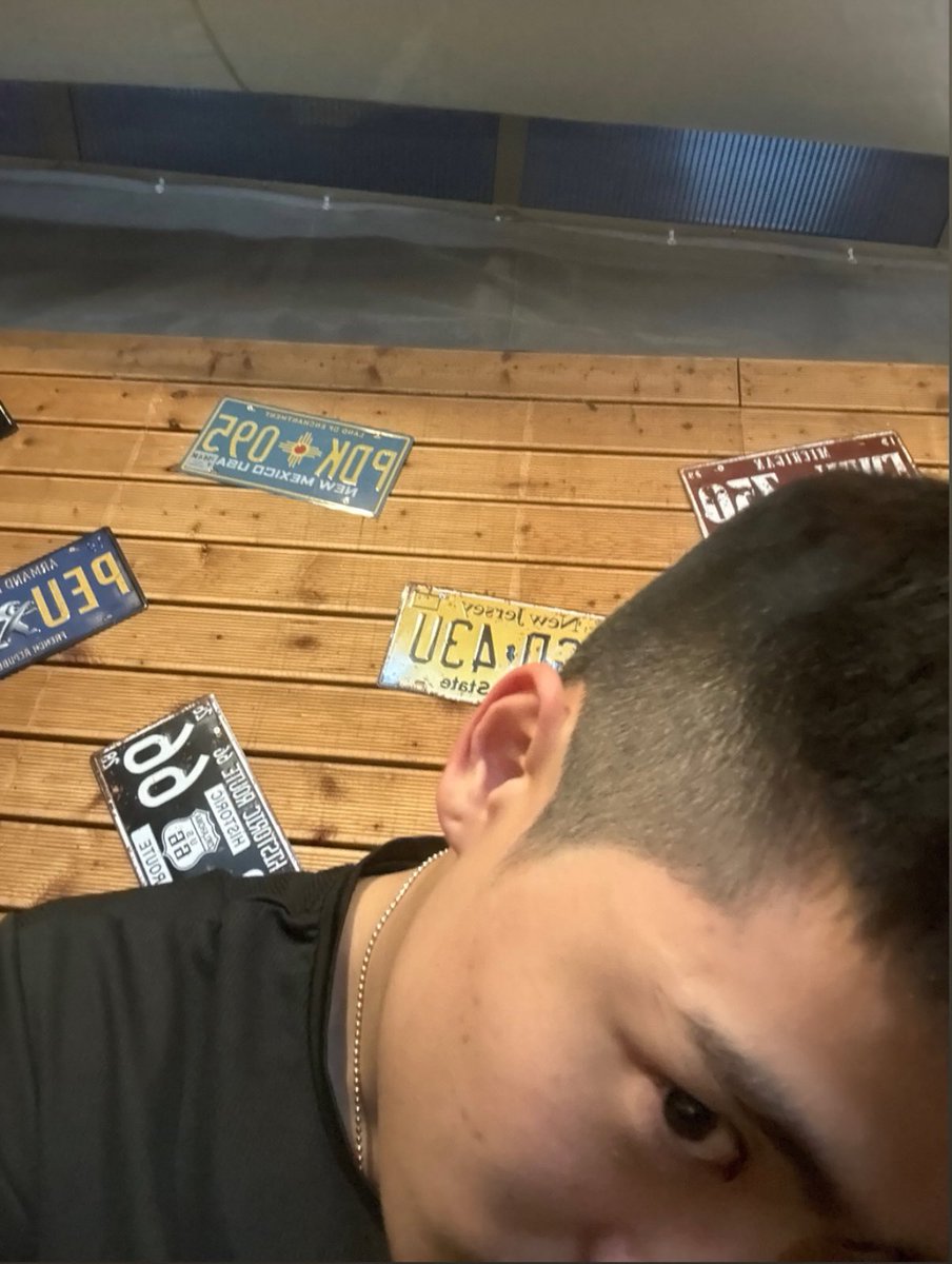 가짜 군번줄 셀카                진짜 군번줄 셀카😍