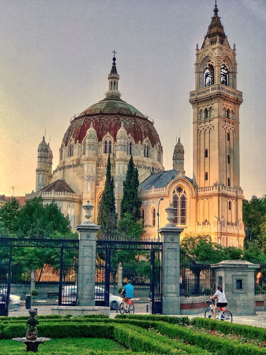 Architectural Lens tweet media