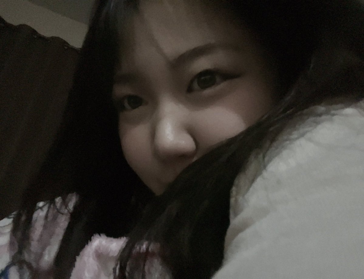 ChxmAxn_'s tweet image. 