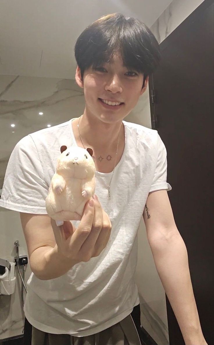 Hanbin ❤️ My Wife tweet media