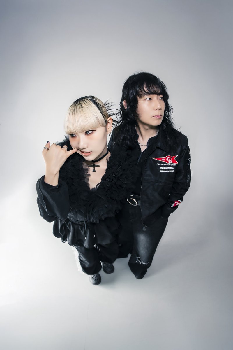 Gordon_0fficial's tweet photo. ⠀
◤￣￣￣￣￣￣￣￣￣￣￣￣￣￣◥

　　　New Visual ... 🥀🐦‍⬛
 
           ✸2026.04.15 wed ✸
　　10th Digital single " 渦 "
                 Release...!!!
       
◣＿＿＿＿＿＿＿＿＿＿＿＿＿＿◢

(( photo by : @muu_asherads )) https://t.co/G1FVcfs9FG