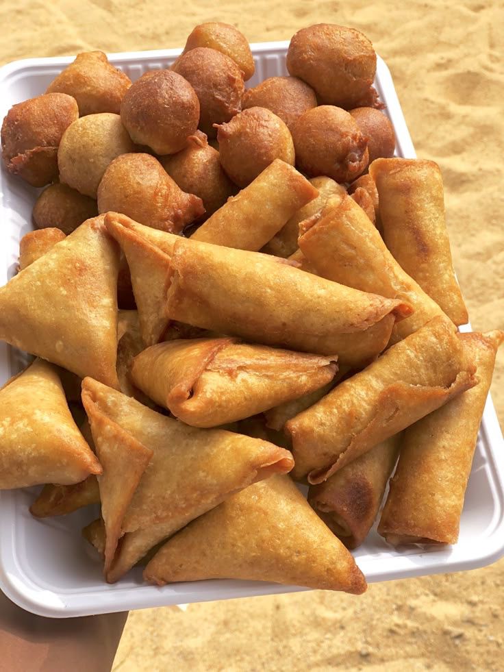 TheLadyAyannaaa's tweet photo. #CHELEE vibes on fire! Palmer magic means celebration snacks, grab our hot small chops trays for match watches
Lagos squad orders: DM now!
#CHELEE #SmallChopsLagos #LagosFood https://t.co/KdbNbwnk32