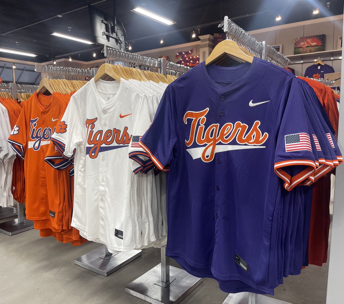 Alumni Hall Clemson tweet media