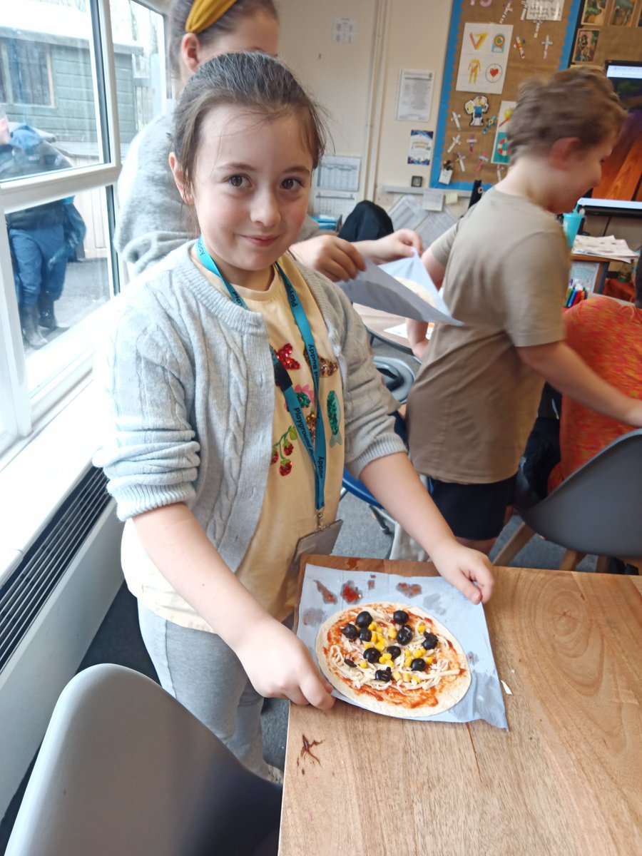 Miss Hynes tweet media