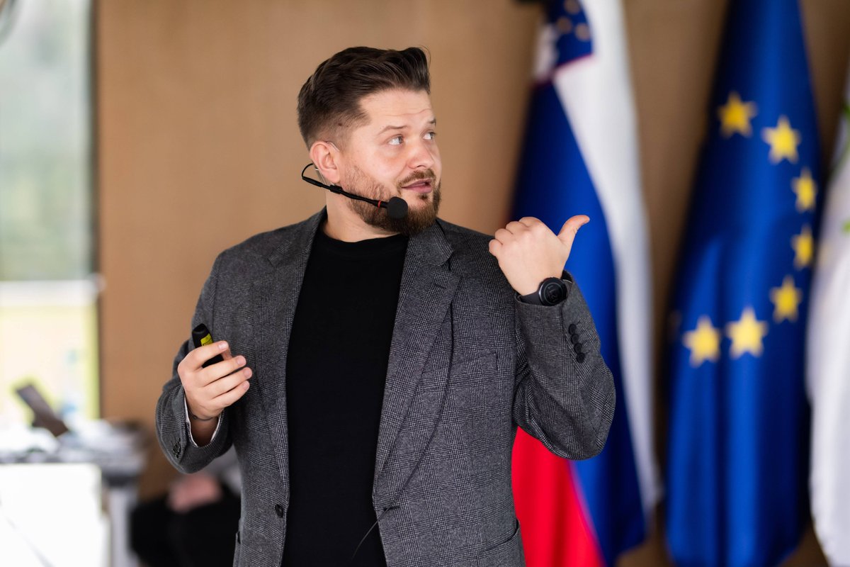 LiveTag.Pro tweet media