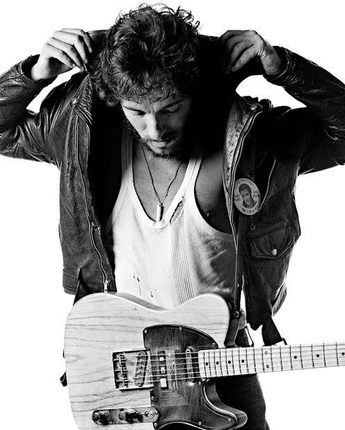 “Cause once we made a promise we swore we'd always remember
No retreat, baby, no surrender
Blood brothers in the stormy night
With a vow to defend
No retreat, baby, no surrender
No retreat, baby, no surrender”

Bruce Springsteen

“No surrender” live 1984
m.youtube.com/watch?v=sT3lVC…