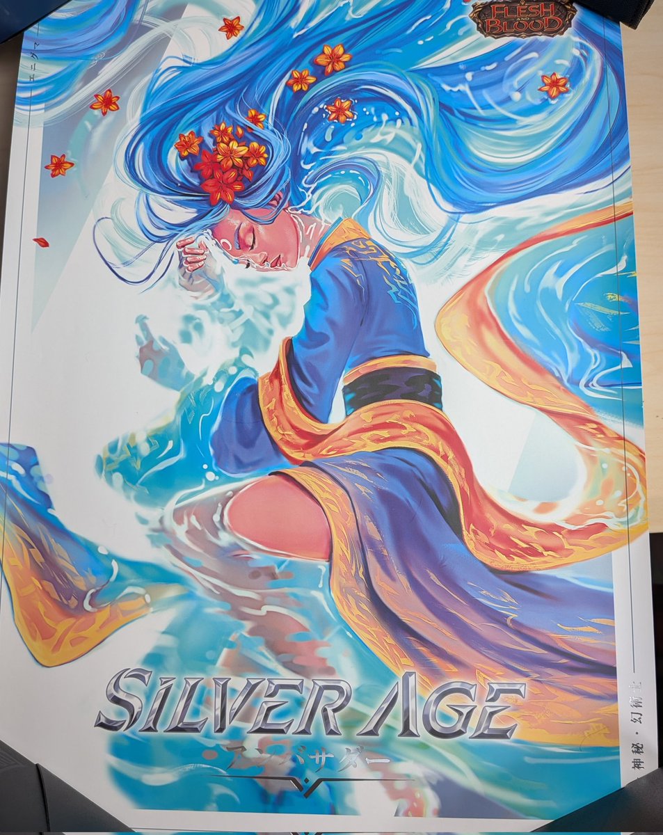 先日ご報告しました #フレッシュアンドブラッド 公式様<a href="/FABTCG_JP/">フレッシュ＆ブラッド</a>から
のシルバーエイジ構築済みセットが届きました‼️

なんかめちゃ豪華な箱に入って装飾も綺麗〜😍

こちらは明日以降の初心者講習会＆交流会に持参＆デッキ貸出しますので、気になる方は遊びに来て下さい☺️
詳細は↓
#fabjp #fabtcg