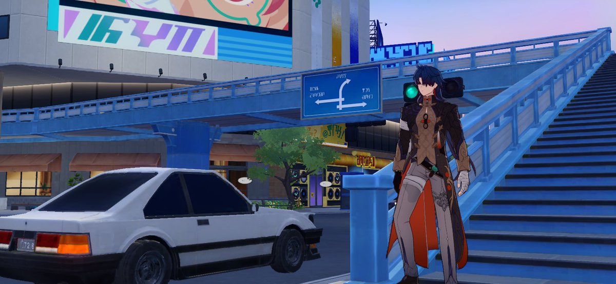 街ロケ中のコスプレイヤーあるあるの撮影現場📷
刃ちゃん、ハチロクだよ。