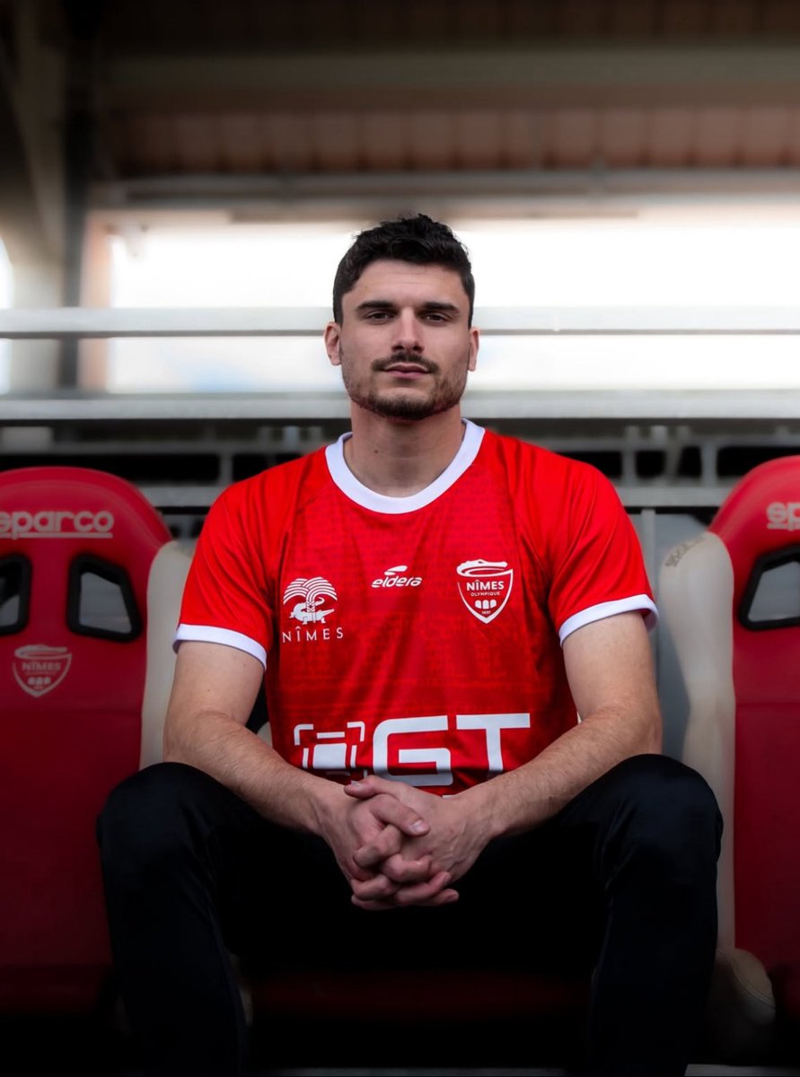 nimesolympique's tweet photo. OFFRE EXCEPTIONNELLE BOUTIQUE 🔥

Pour le match, on double les couleurs ❤️🤍

👕 1 maillot acheté = 1 maillot offert
(Offre valable uniquement sur les maillots rouge & blanc)

📅 Exclusivement le jour du match
📍 Disponible au stade et à la boutique Le Nîmois (centre-ville)

C’est le moment de représenter les Crocos et d’équiper toute la famille 🔥