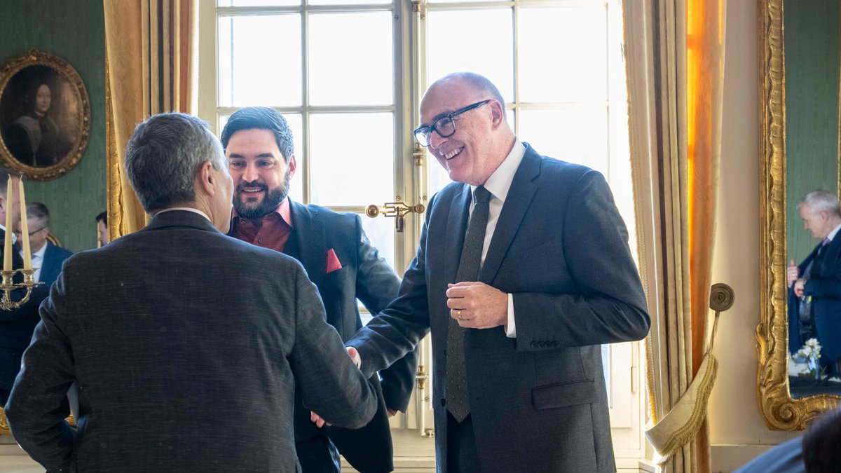 BR_Sprecher's tweet photo. 13.02.26, 1er #EntretiensDeWatteville de l’année: une délégation du Conseil fédéral et les partis gouvernementaux ont discuté
➡️des relations 🇨🇭🇪🇺
➡️de sécurité &amp; défense
➡️du drame de Crans-Montana
https://t.co/scDEidx1S6
@ParmelinG @ignaziocassis @EJPD_DFJP_DFGP @vbs_ddps https://t.co/wFqHaRdp0h