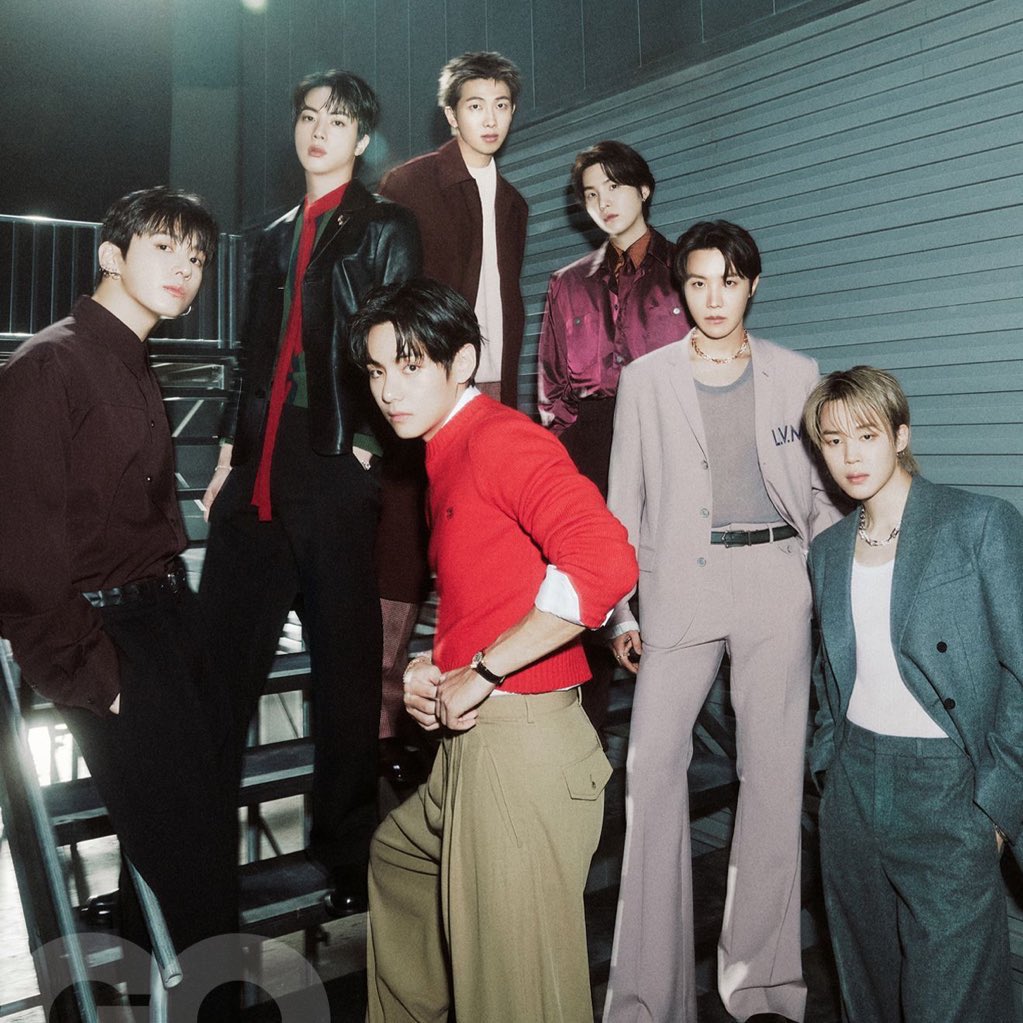 [NEWS] #BTS said for making #BTS_ARIRANG they worked six days a week for two full months in Los Angeles. Each day followed a strict routine: they trained together at the gym in the morning, went back home for lunch, and then spent around seven hours a day in the studio, from 1