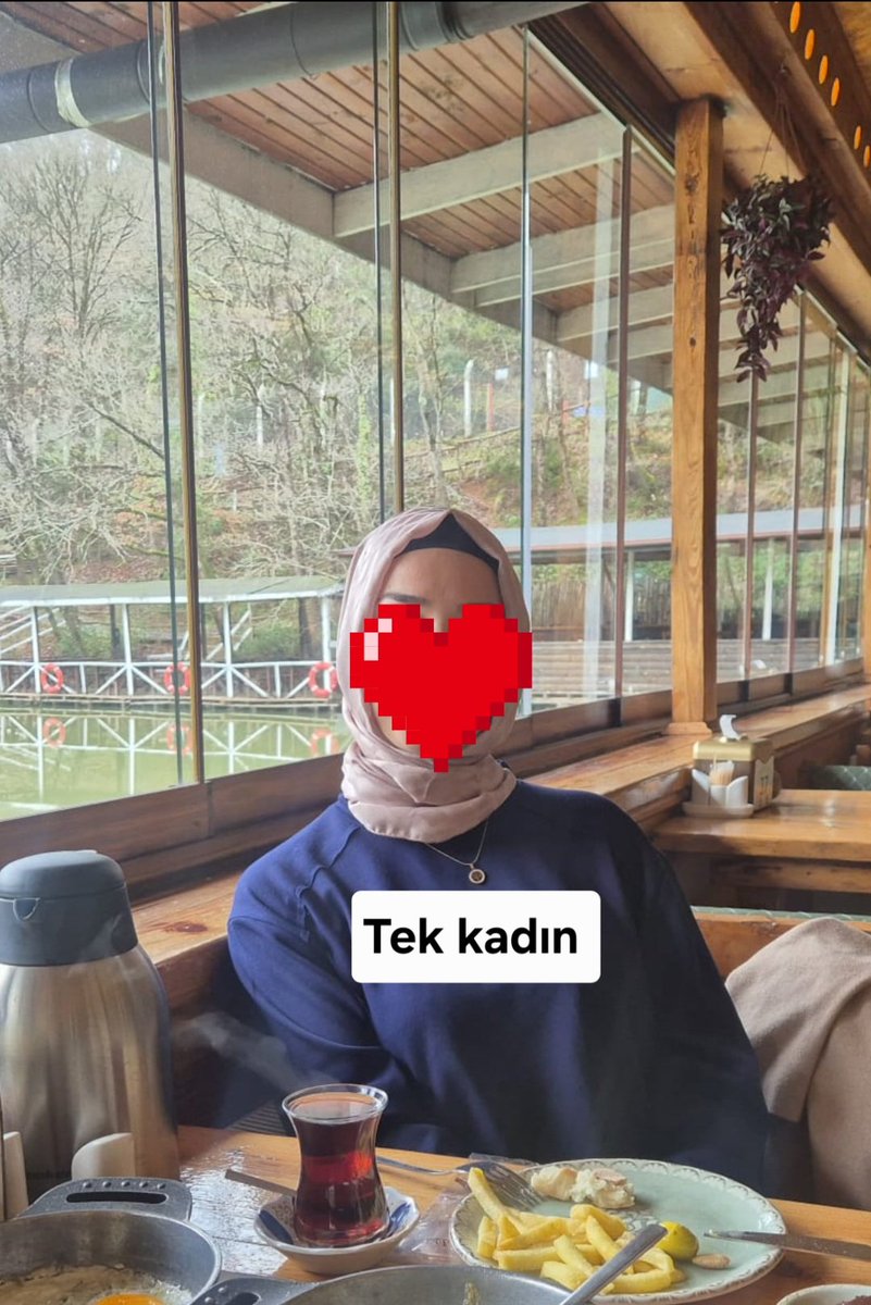 Büşra 🌸 tweet media