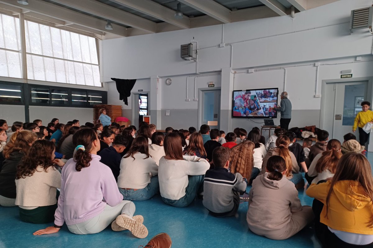 Mans Unides Vallesos tweet media