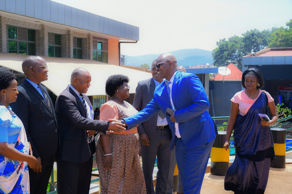 Ministère de la Communication et des Médias tweet media