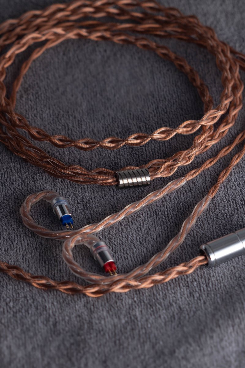 GladiatorCables's tweet image. Custom Rame II IEM cable 🔥
.
Handmade hand-braided iem cable
4 wire 2nd generation Rame
Titanium Alloy splitter
Pure copper Gladiator 4.4mm
Blue/Red 2pin with earhooks
.
Spec your own custom iem cable, handmade with high quality materials.
#headfi #audiophile #highendaudio