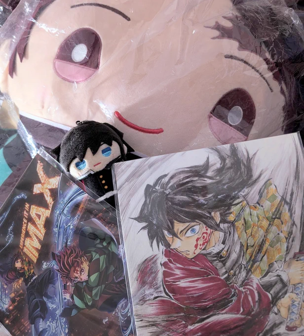 やっと今週分両方得たぞハァハァ…って一息つこうとしてたらスクリーンX通わなきゃならなくなってるしグッズ第二弾出てるし一息つかせてもらっていいですか