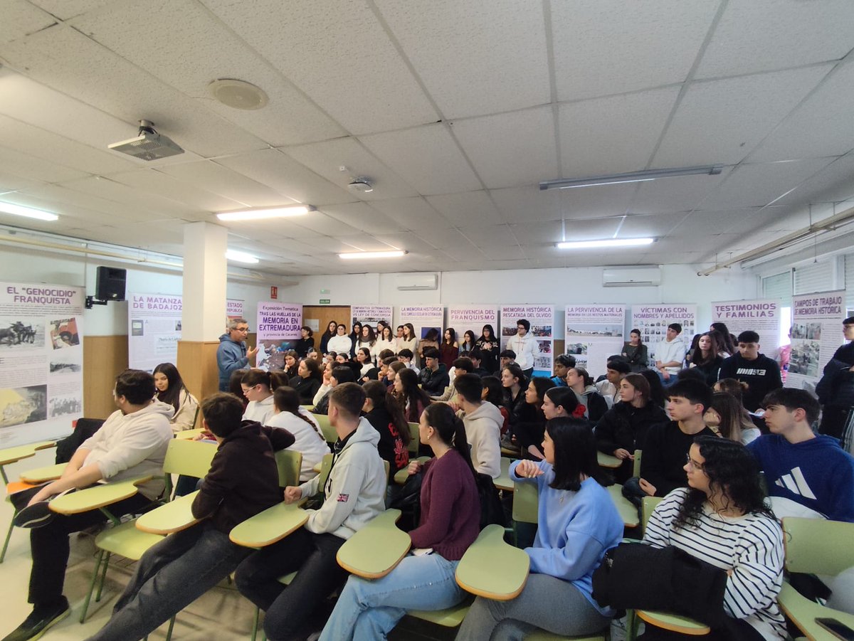 Jarramplas - Editorial Extremeña tweet media