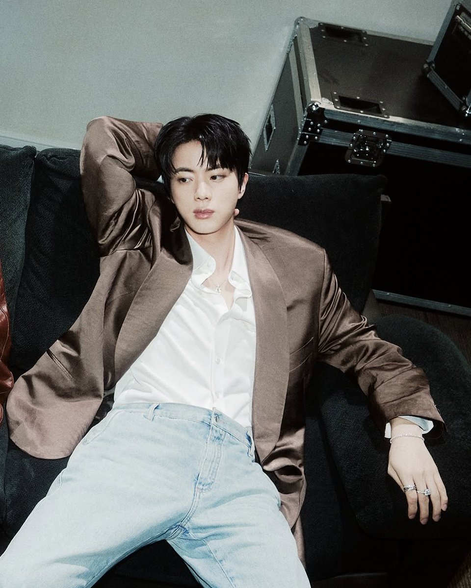 jinniesarchives's tweet photo. MY LOVE KIM SEOKJIN https://t.co/wX1VnlBBWp
