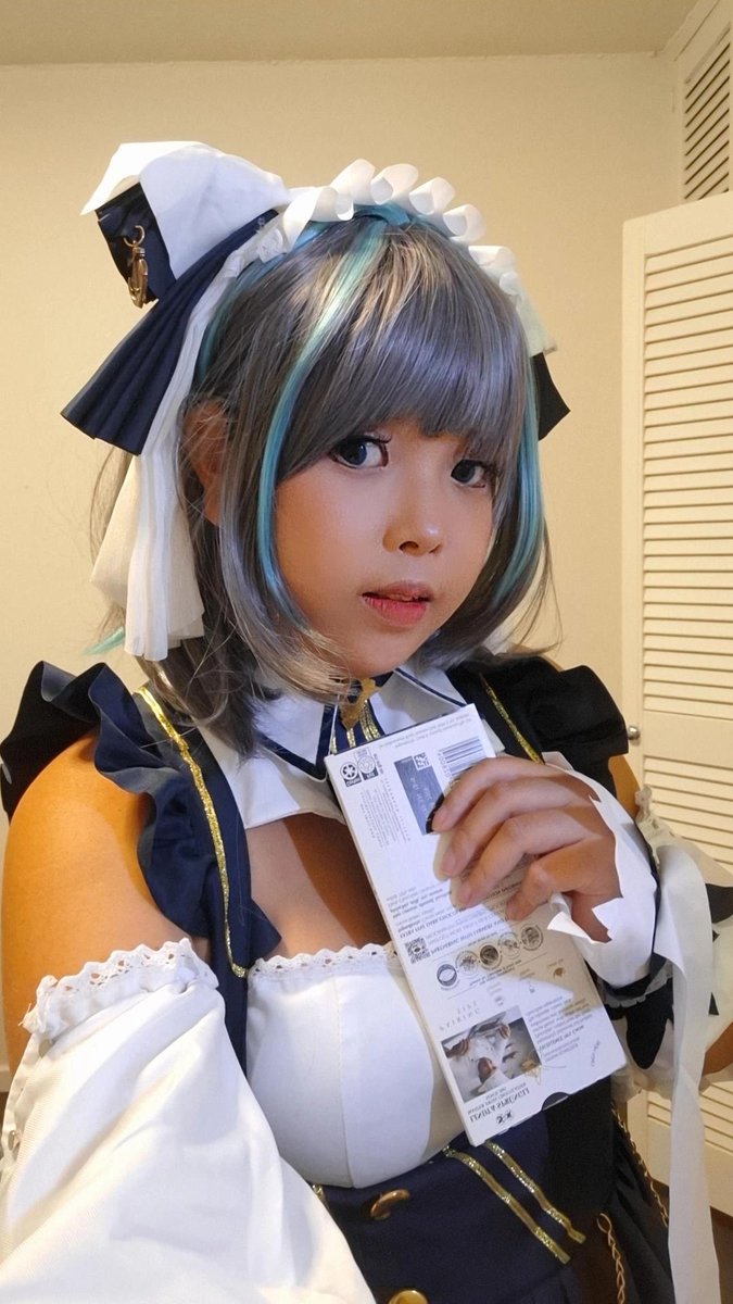 caa_zhu's tweet photo. Choco for Valentine? What's your favorite?

#Cheshire #AzurLane #Cosplay #コスプレ #碧蓝航线 #アズールレーン #尾张 https://t.co/WmxtEeosGf