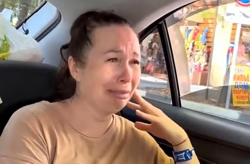 Lara Fain tweet media