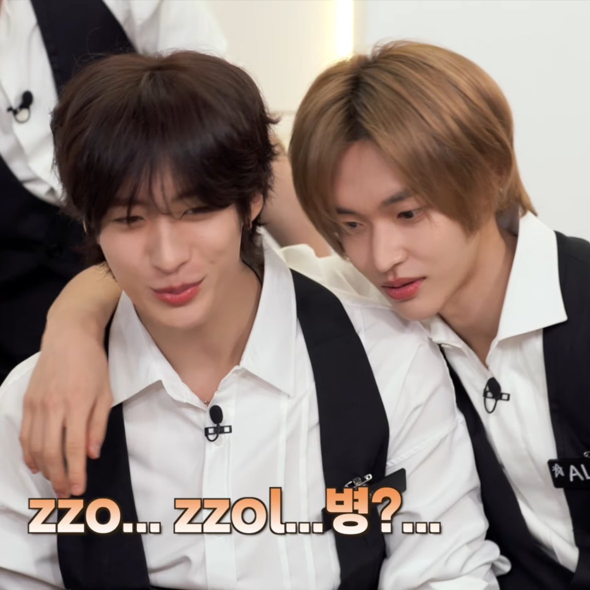 เลิกเป็นเด็กขาดความอบอุ่นแล้วจ้ะ พ่อโอบแม่กอด😔😉🙂‍↔️