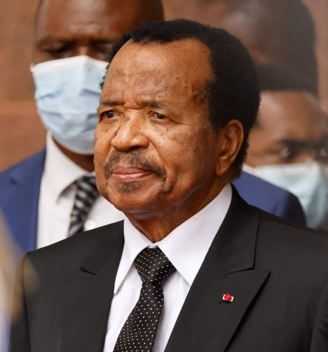 LyongaJM's tweet photo. Born February 13th 1933
Started working in the public service at 29years
Took power as President at 49years
Served since then for 43 years 
Turns 93 years old today
Still serving after reelection 

I present to you the "FATHER" of Cameroon 🇨🇲 https://t.co/2G1NBoI818