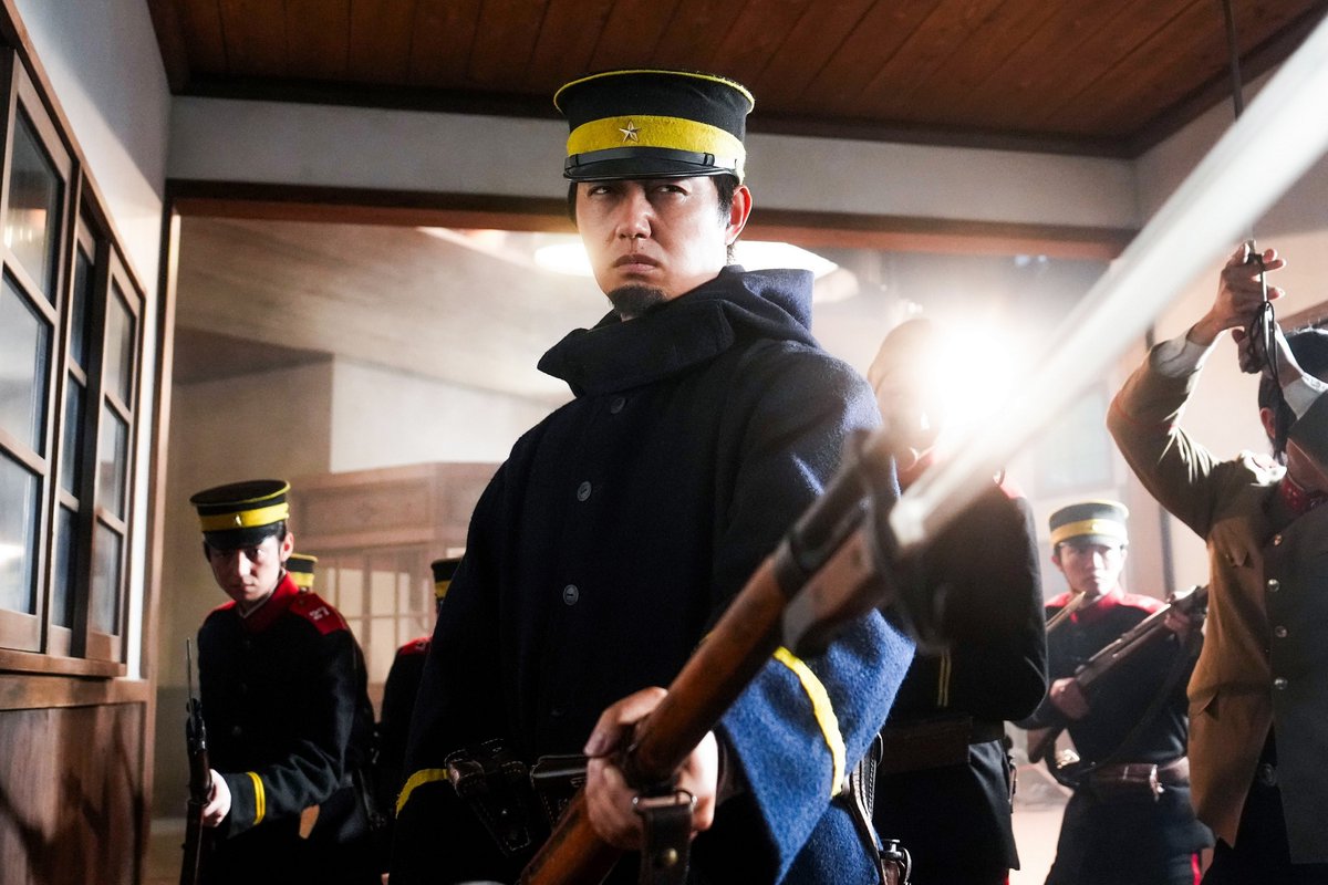 🎬𝟑月𝟏𝟑日(金)開戦
『#ゴールデンカムイ 網走監獄襲撃編』

 ━━━━　📜𝗖𝗛𝗔𝗥𝗔𝗖𝗧𝗘𝗥　━━━━

　►►►　第七師団

　▌▌￣￣￣￣　　　　
　　　　月島基：#工藤阿須加
　　　　　　　　　　　＿＿＿＿ ▌▌

第七師団軍曹。鶴見中尉の側近。

金塊争奪戦においても
