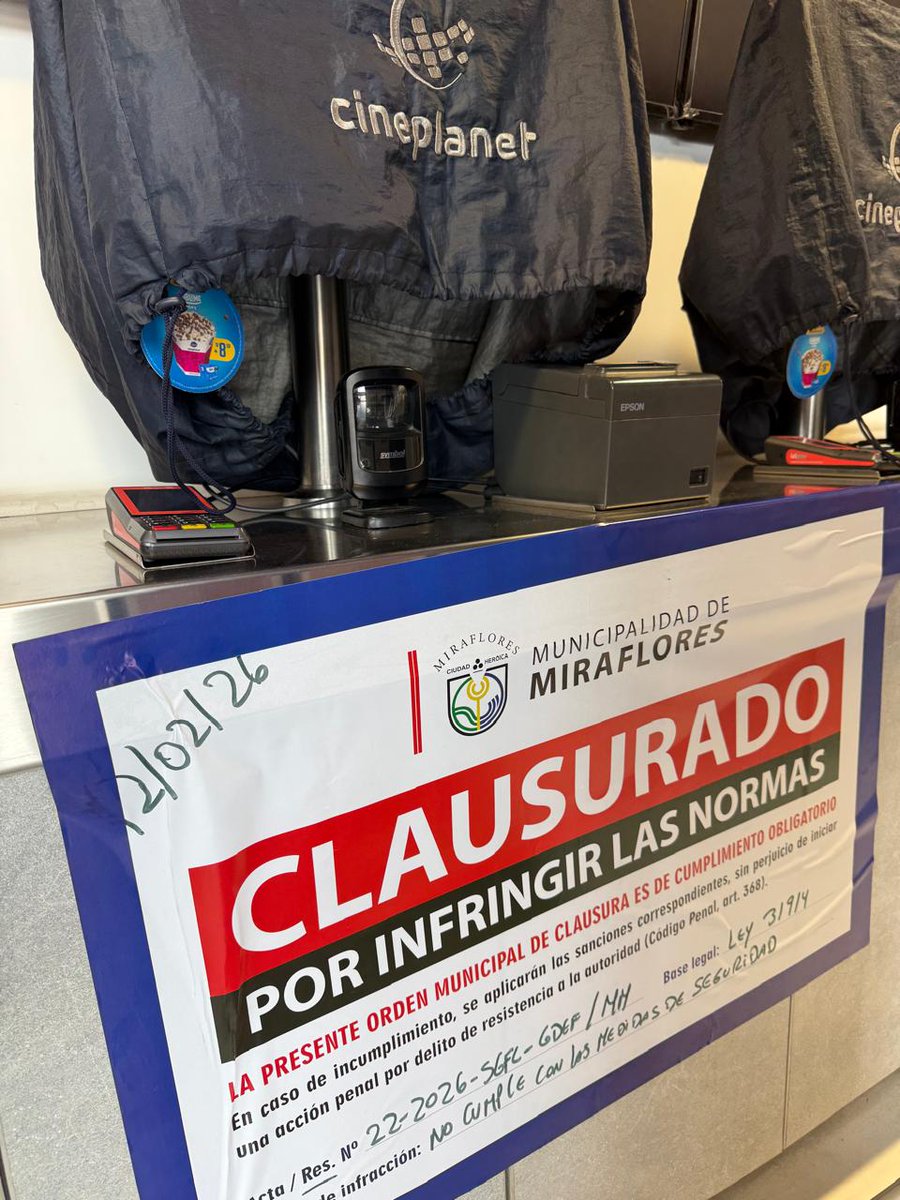 jsudaka's tweet photo. Pelea entre Carlos Canales y el hombre más rico del país.
La Municipalidad de Miraflores ha cerrado las tiendas de varios negocios del grupo Intercorp: Cineplanet, Oechsle, Interbank, Bembos y Vivanda. Cada uno es por una infracción separada. https://t.co/ixX59JiqZv