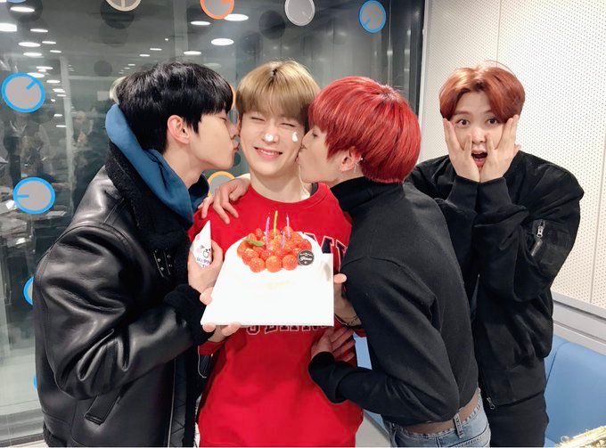 복숭아 생일 쭈까해요
#재현이생일이다_복숭아커밍쑨
#TimelesslyWithJaehyun