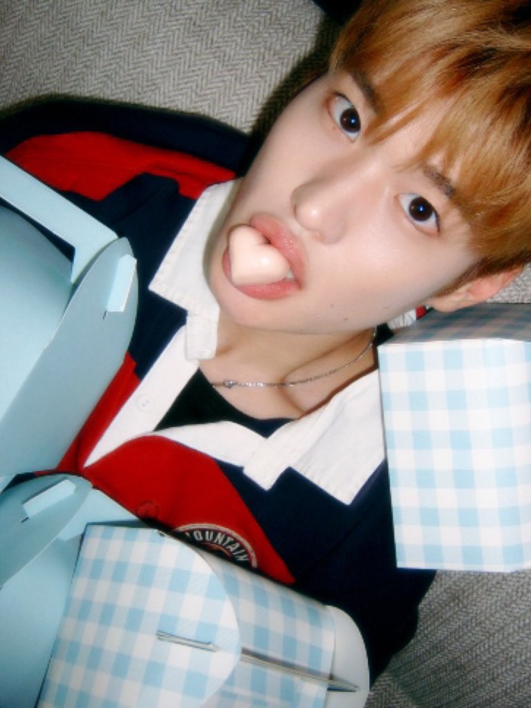 얼굴완전이뽀니야.. ♥