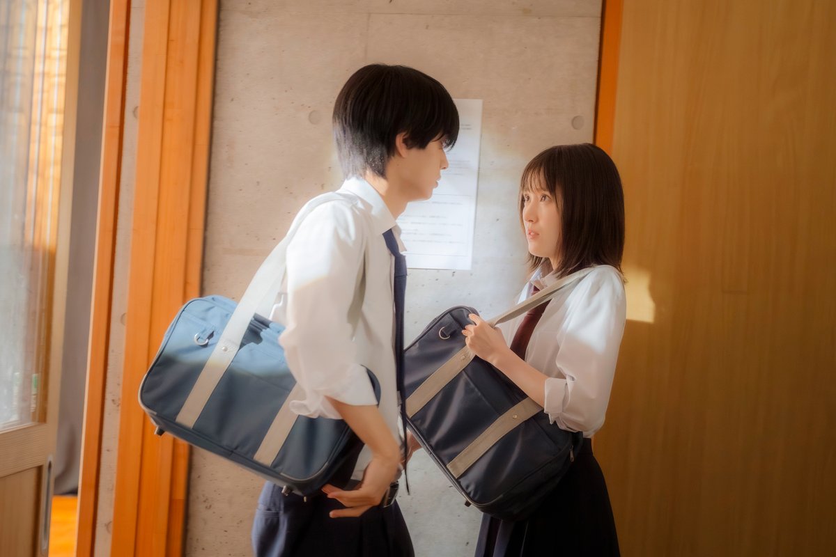 strobe_edge_wow's tweet photo. 🌈#ストロボ・エッジ  Season２✨

🗓️〈最終話〉放送まで... あと1⃣時間‼️‼️

仁菜子（#福本莉子）と 蓮（#高橋恭平）🦋💜 

蓮へのあふれる想いに揺れながら、
仁菜子が出した ”答え” とは ……📖

〈最終話〉は ”名場面” が
これまで以上に積もり積もっています🫧

最後の最後まで
最高峰の ”アオハル” をご堪能ください🩵

📍TVer
　 Season２〈第１・２話〉〈第５話〉配信中✅
　⚠️〈第５話〉本日 23:59 配信終了‼️  急げ💨
🔗https://t.co/Fj3DmCgDxA 

📍WOWOWオンデマンド
　 最終話までの 〈全６話〉を一挙配信中✅
🔗https://t.co/cXmSJK41tx 

@r_fukumoto_toho  #なにわ男子 
#咲坂伊緒  #WOWOW